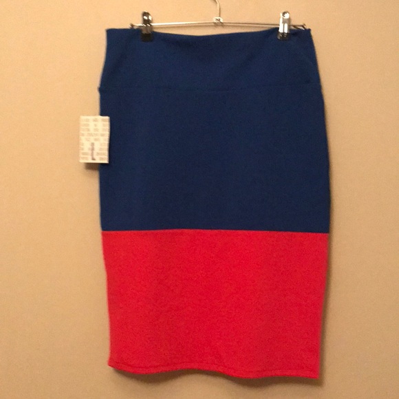 Lularoe Cassie - Picture 1 of 3